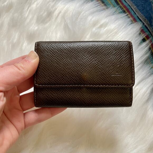 Louis Vuitton 6 Key Chain Holder Brown Taiga Leather Wallet SLG - Picture 1 of 12